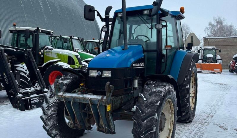 
								Used 2000 New Holland TS 110 full									